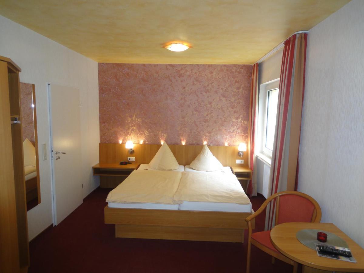Wohlfuehlhotel "Waldcafe Jaeger" Bad Driburg Exterior photo